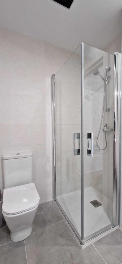 Malaga Lodge Apartments Bagian luar foto