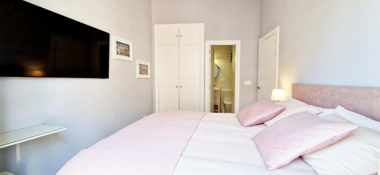 Malaga Lodge Apartments Bagian luar foto