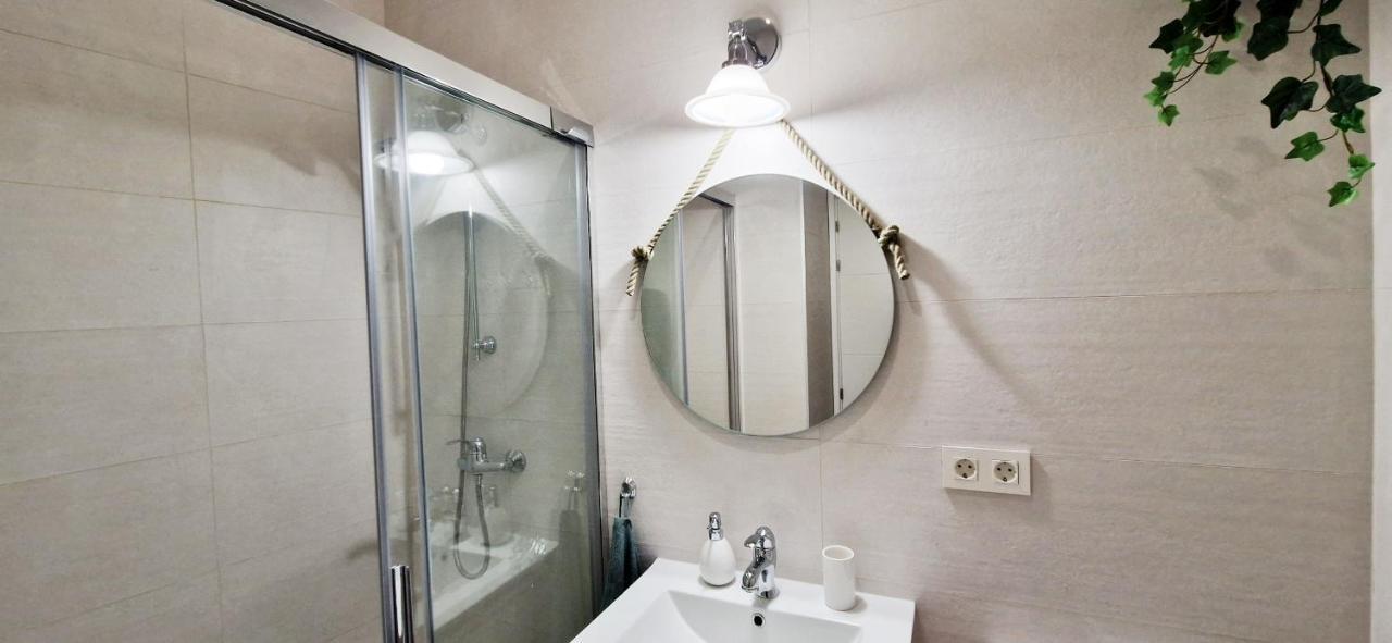 Malaga Lodge Apartments Bagian luar foto