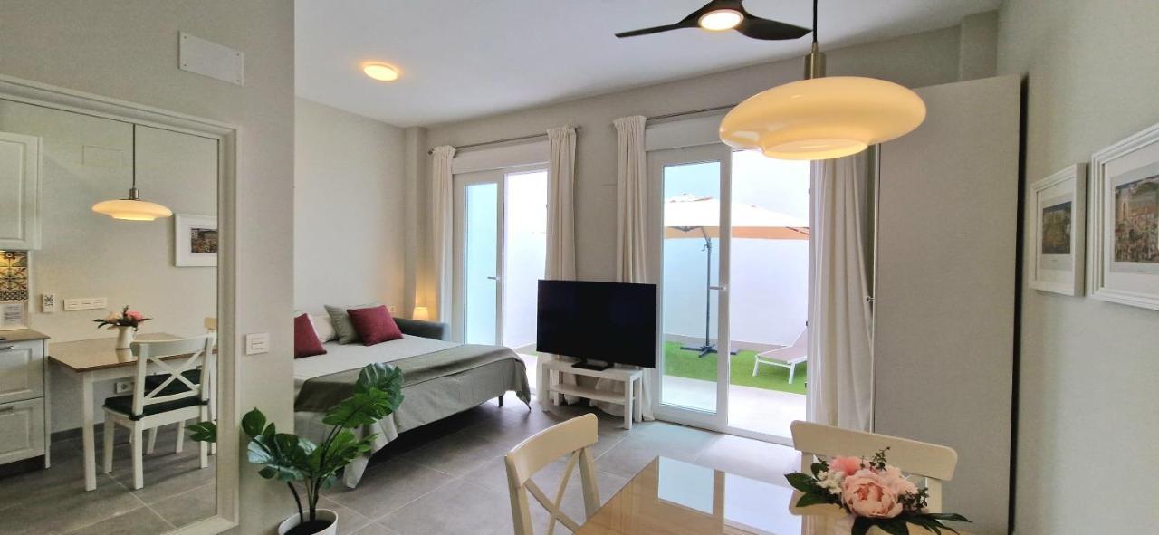 Malaga Lodge Apartments Bagian luar foto