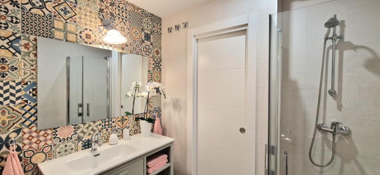 Malaga Lodge Apartments Bagian luar foto