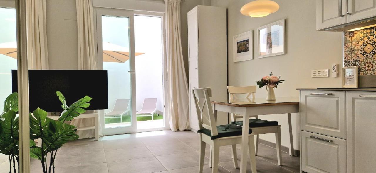 Malaga Lodge Apartments Bagian luar foto